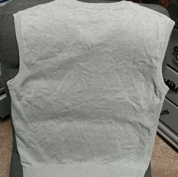 NWT V-Neck Sweater Vest Boys 16 XXL Smoke Grey The Children’s Place - Picture 4 of 13